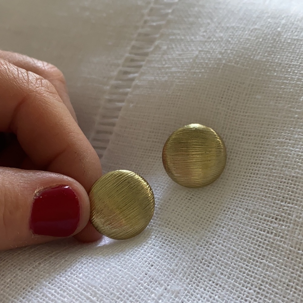 Vintage button earrings. - Picture 3 of 5
